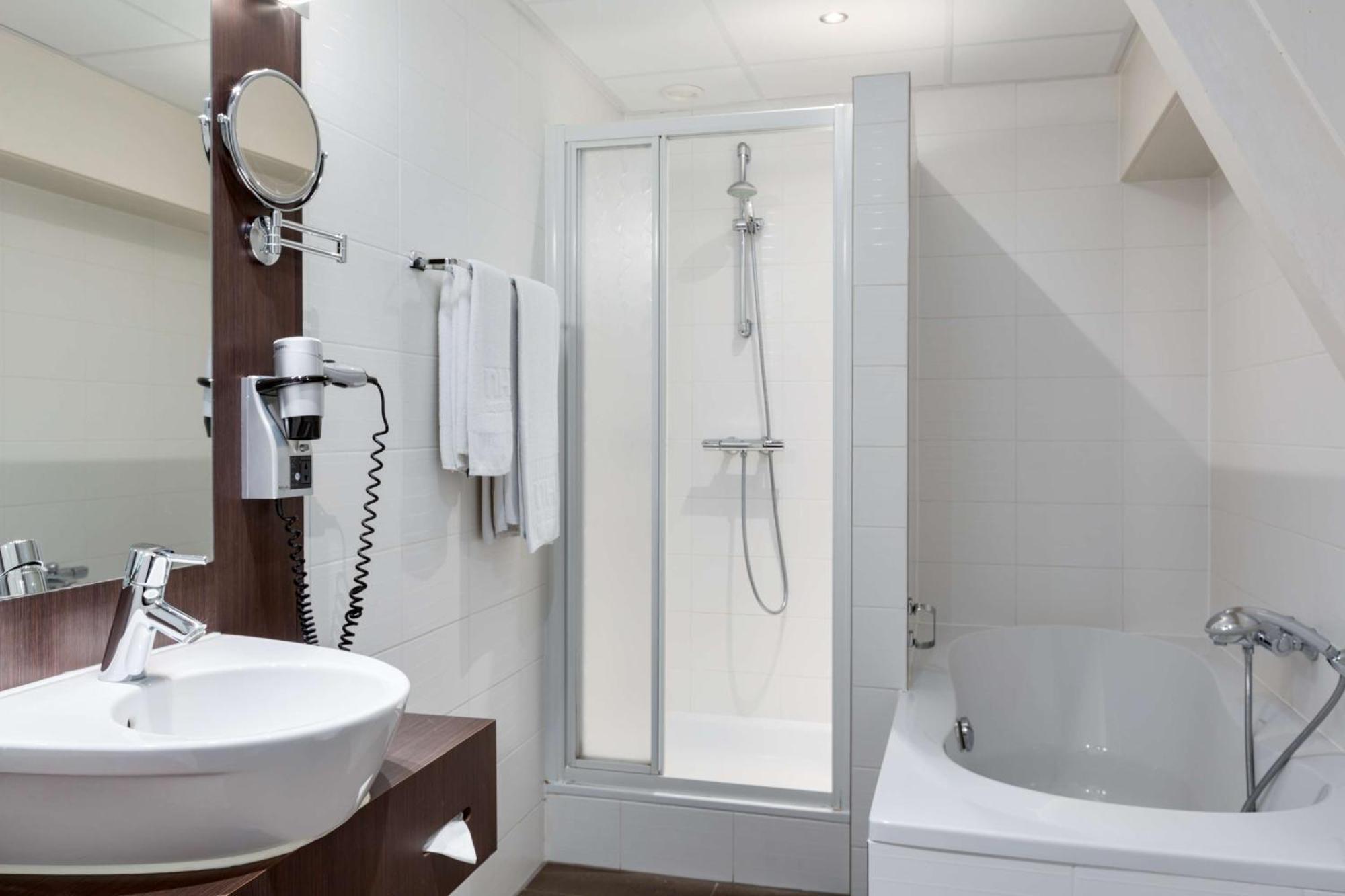 Nh Centre Hotel 3*