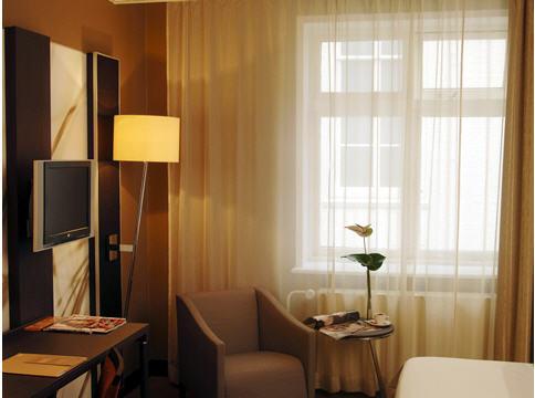 Nh Centre Hotel 3*